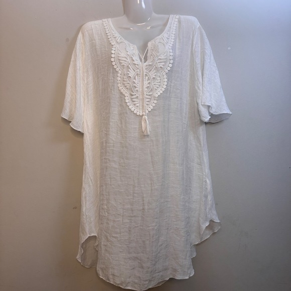 Coco + Carmen Tops - Coco + Carmen Cover Up Tunic Top Crochet Detail White S/M has one small‎ spot